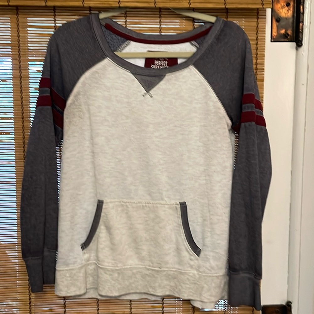 Women’s sweatshirt. Size M. Great condition. Smoke free home.